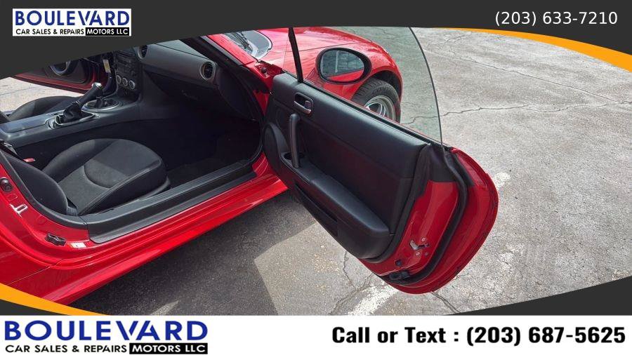 Used 2010 MAZDA MX-5 Miata Sport RWD image 25