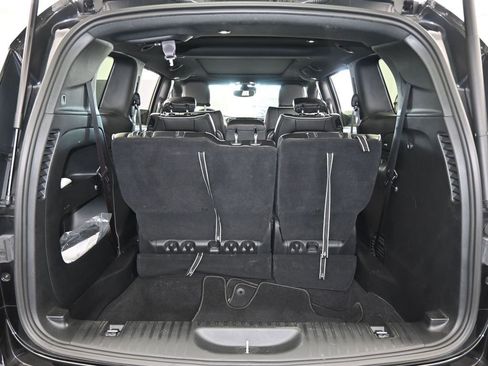 Used 2023 Chrysler Pacifica Limited w/ S Appearance Package image 37