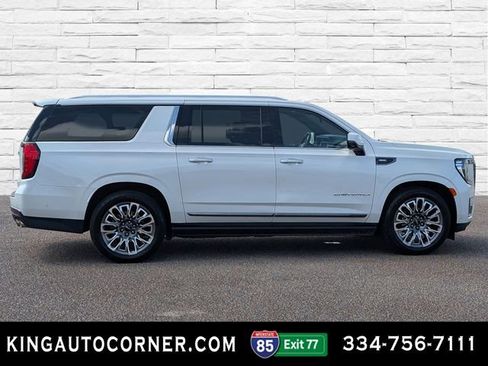 Used 2023 GMC Yukon XL Denali Ultimate image 4