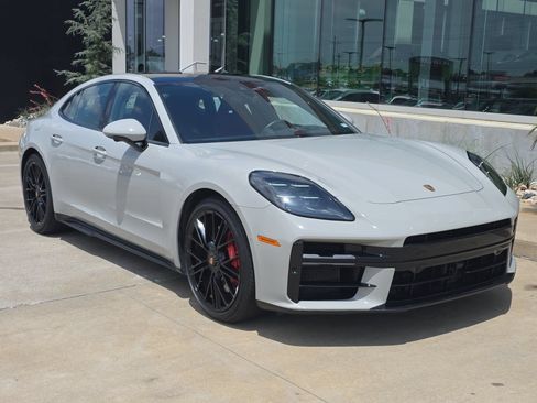 Certified 2025 Porsche Panamera GTS AWD/4WD image 9