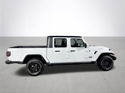 New 2025 Jeep Gladiator Willys image 5