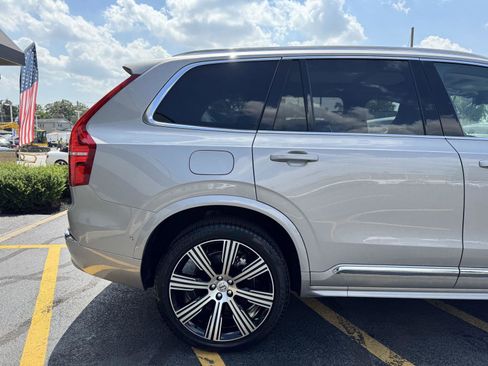 Used 2024 Volvo XC90 B5 Plus image 10