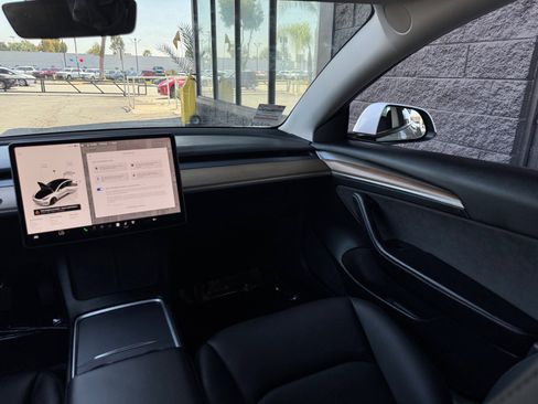 Used 2023 Tesla Model 3 Standard Range RWD image 16