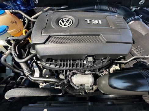 Used 2017 Volkswagen Passat 1.8T R-Line w/ R-Line Lighting Package image 29