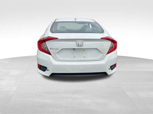 Used 2017 Honda Civic EX image 6