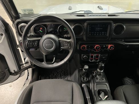 Used 2023 Jeep Wrangler Unlimited AWD/4WD image 13