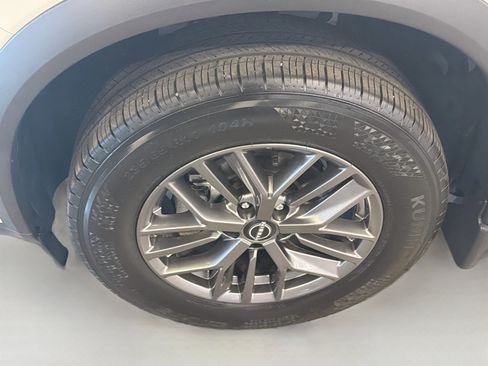 Used 2023 Nissan Rogue S AWD/4WD image 11