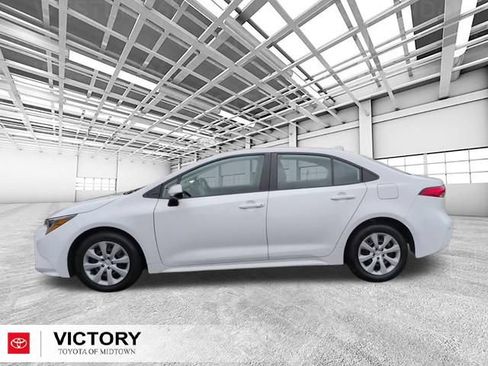 Used 2024 Toyota Corolla LE FWD image 7