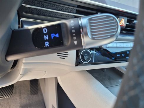 New 2023 Hyundai Ioniq 6 SEL image 18