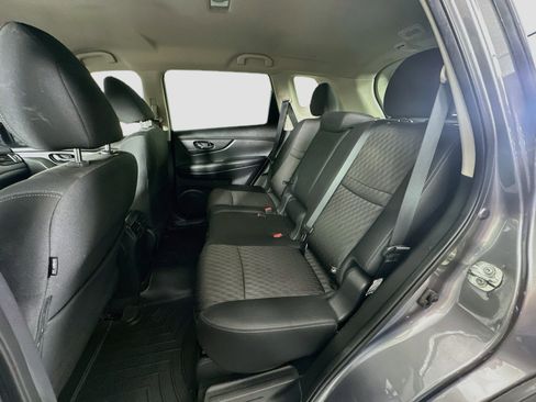Used 2019 Nissan Rogue SV FWD image 28
