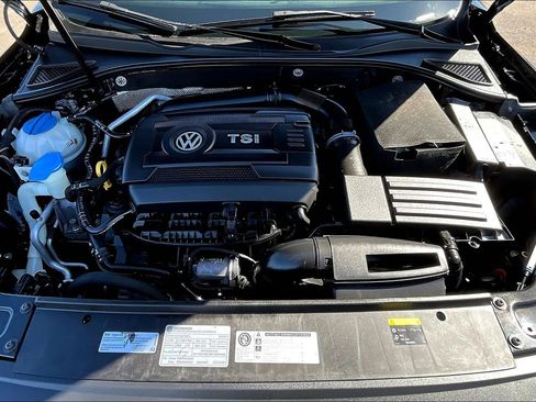 Used 2017 Volkswagen Passat 1.8T SE image 9
