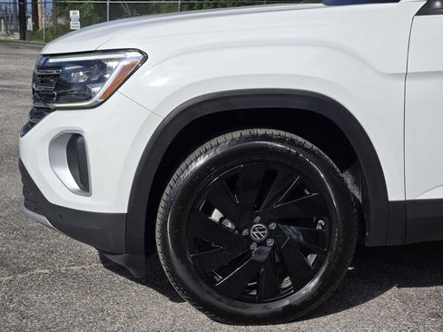 Used 2024 Volkswagen Atlas SE FWD image 8