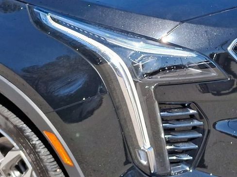 Used 2023 Cadillac XT4 Sport FWD image 22