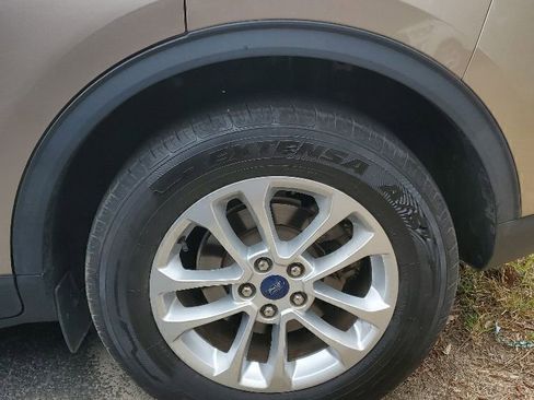 Used 2021 Ford Escape SE w/ Convenience Package FWD image 6