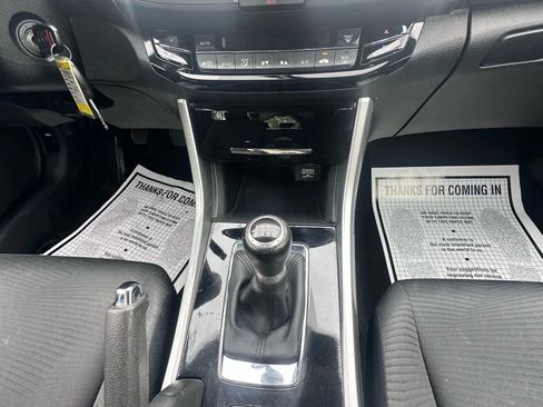 Used 2016 Honda Accord LX image 25
