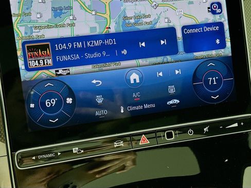 Used 2026 Mercedes-Benz GLC 300 image 17