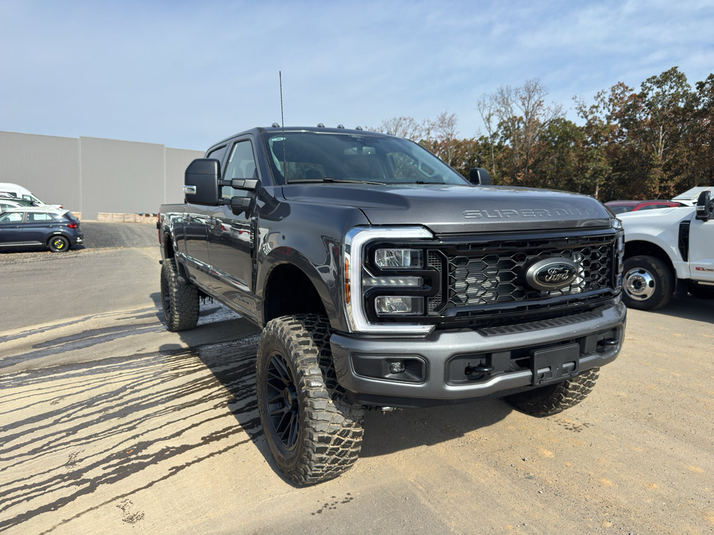 New 2026 Ford F250 4x4 Crew Cab Super Duty image 4