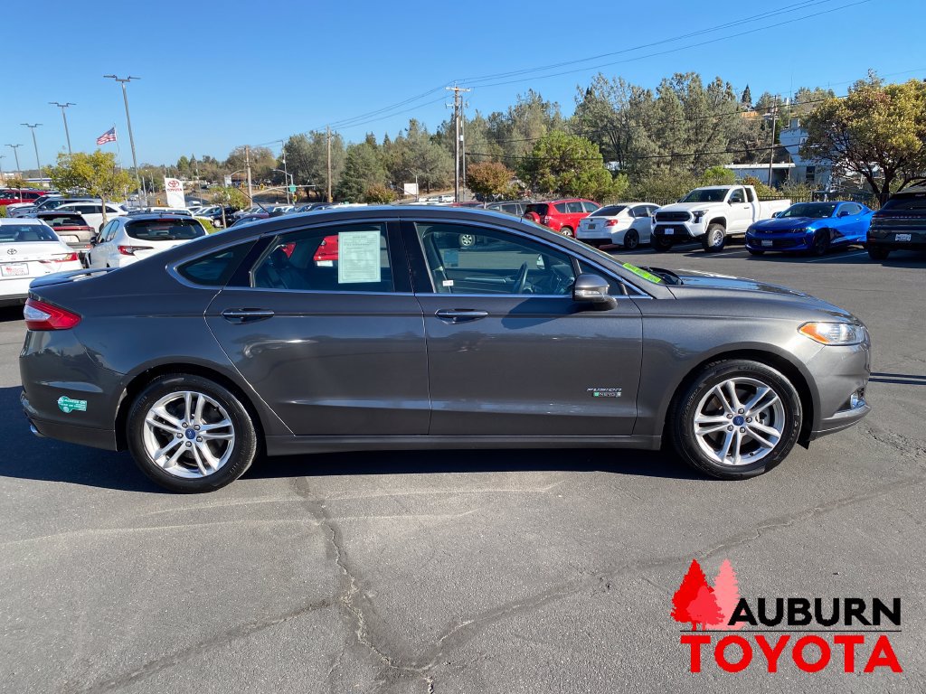 Used 2016 Ford Fusion Energi Titanium FWD image 4