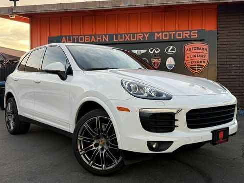 Used 2018 Porsche Cayenne Platinum Edition AWD/4WD image 1