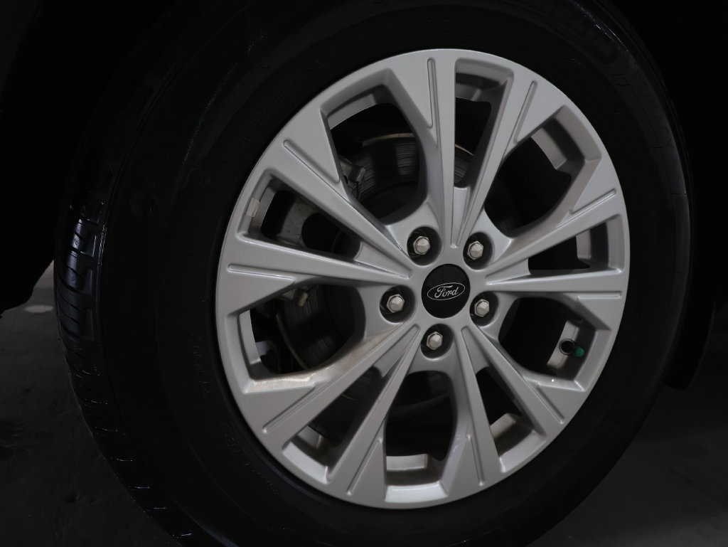 Used 2026 Ford Escape Active w/ Tech Pack #1 FWD image 32