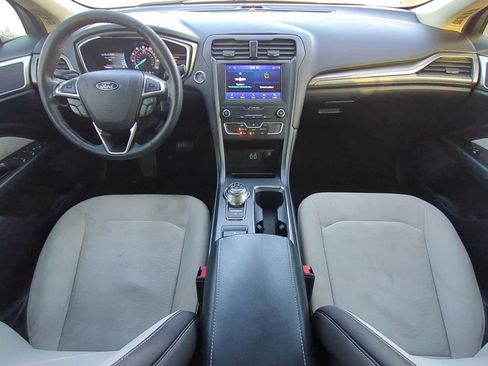 Used 2020 Ford Fusion SE w/ Equipment Group 151A image 15