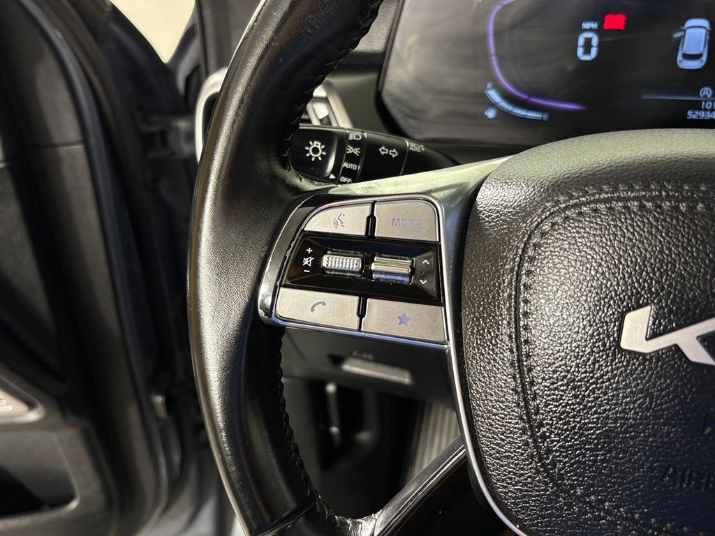 Used 2025 Kia Telluride S FWD image 21
