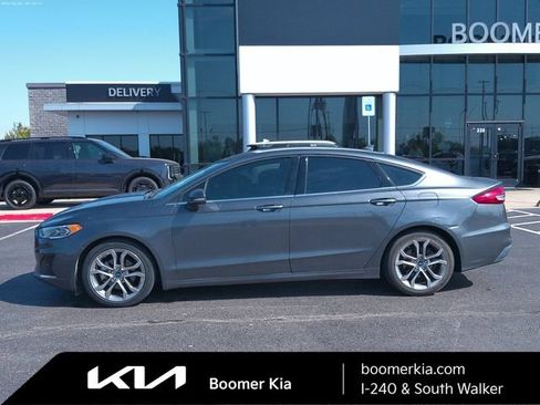 Used 2020 Ford Fusion SEL FWD image 2