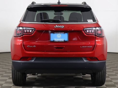 Used 2025 Jeep Compass Limited AWD/4WD image 12