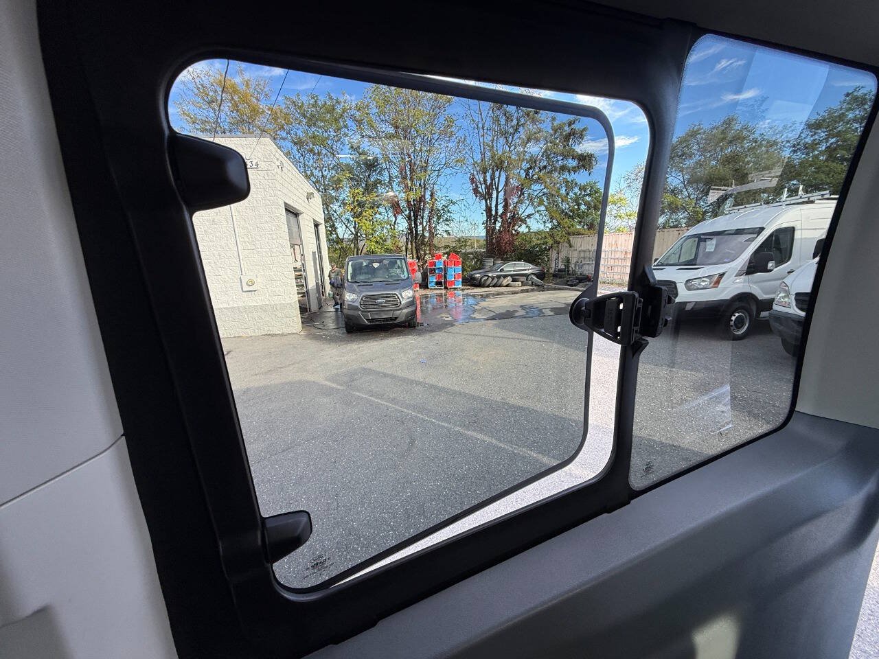 Used 2017 Ford Transit 350 XLT RWD image 36