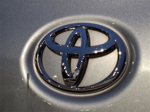 Used 2014 Toyota Sienna XLE image 30