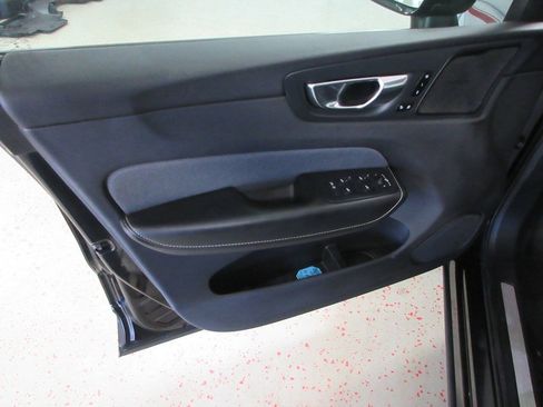 Used 2022 Volvo XC60 B5 R-Design w/ Advanced Package AWD/4WD image 33