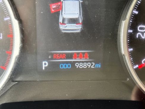 Used 2022 Toyota RAV4 XLE image 22