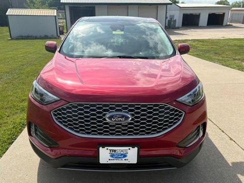 Certified 2023 Ford Edge SEL w/ Convenience Package AWD/4WD image 2