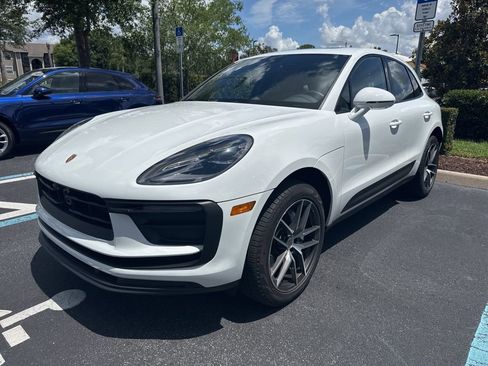 Certified 2026 Porsche Macan AWD/4WD image 1