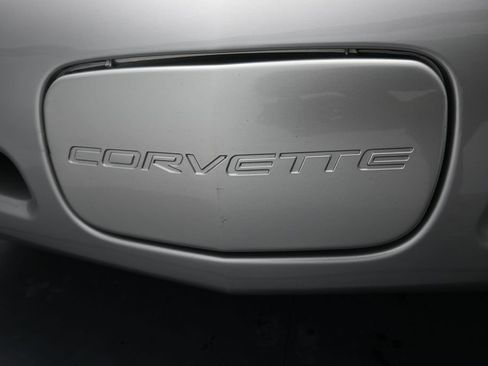 Used 2004 Chevrolet Corvette Convertible w/ Preferred Equipment Group RWD image 38