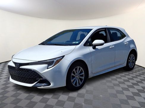 Used 2024 Toyota Corolla SE FWD image 3