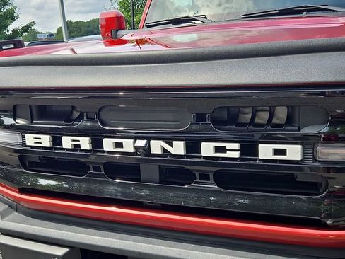 Used 2023 Ford Bronco Outer Banks w/ Sasquatch Package AWD/4WD image 30