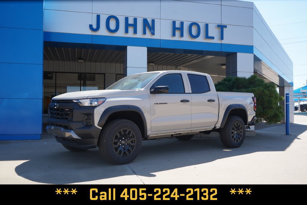 New 2026 Chevrolet Colorado Trail Boss AWD/4WD image 1