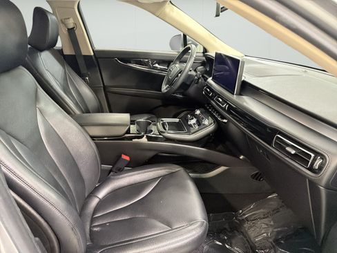 Used 2023 Lincoln Nautilus FWD w/ Premium Package image 15