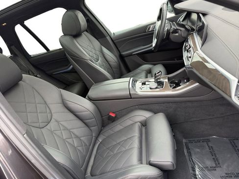 Used 2023 BMW X5 xDrive45e image 32