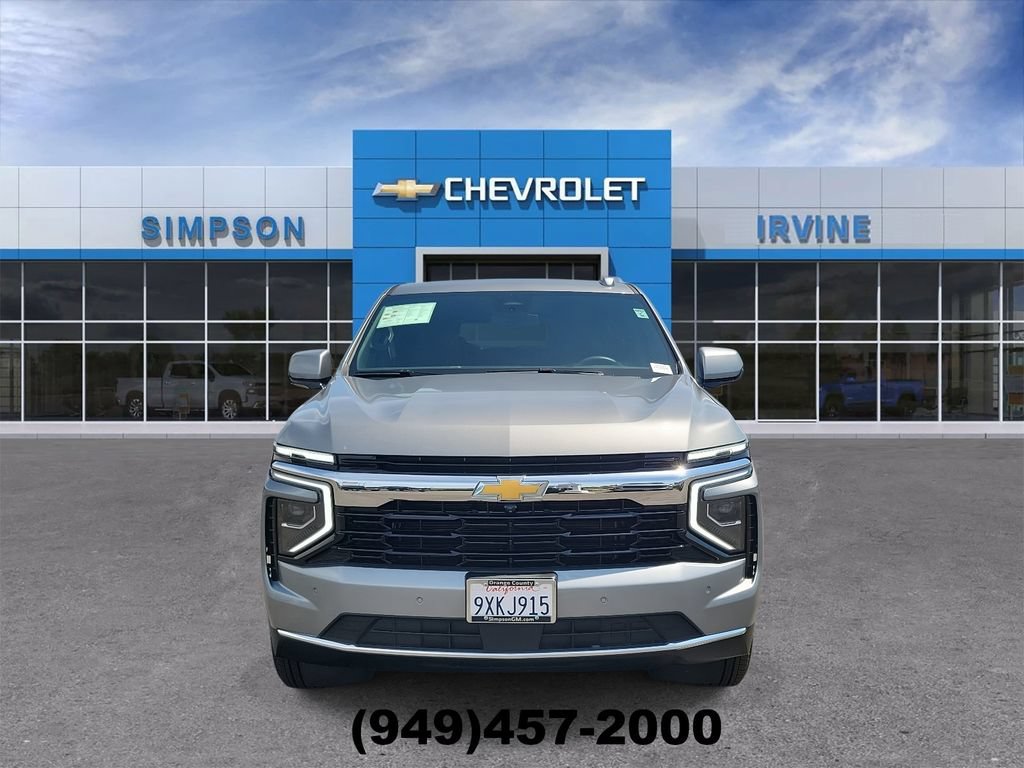 Used 2026 Chevrolet Suburban LS RWD image 3