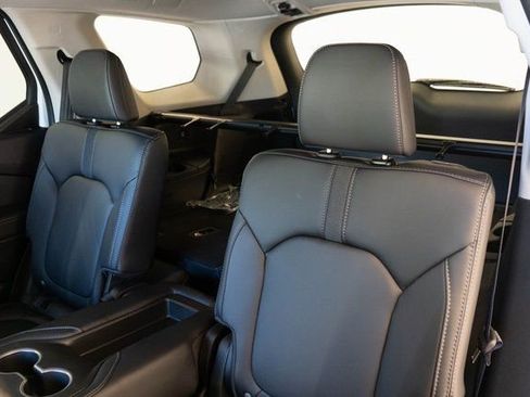 New 2025 Honda Pilot EX-L image 14