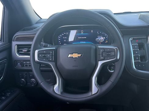 Used 2024 Chevrolet Suburban Premier image 12