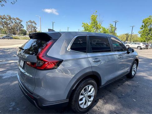 Used 2023 Honda CR-V LX image 6