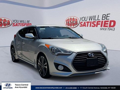 Used 2016 Hyundai Veloster Turbo FWD image 1