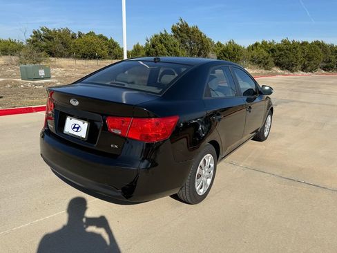 Used 2010 Kia Forte EX image 5