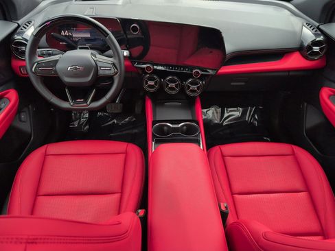 Certified 2025 Chevrolet Blazer EV SS image 25