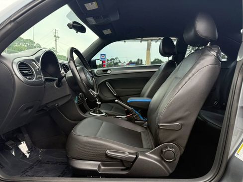 Used 2012 Volkswagen Beetle 2.5 FWD image 10