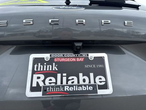 Used 2025 Ford Escape Platinum AWD/4WD image 13