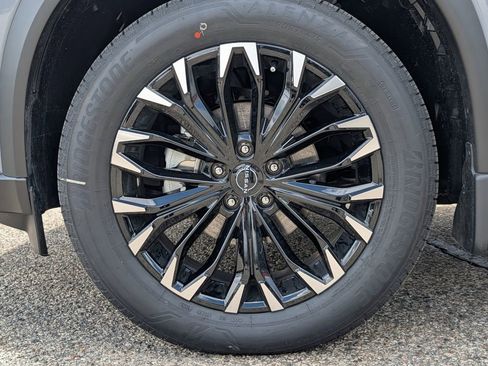New 2026 Nissan Rogue SV AWD/4WD image 4